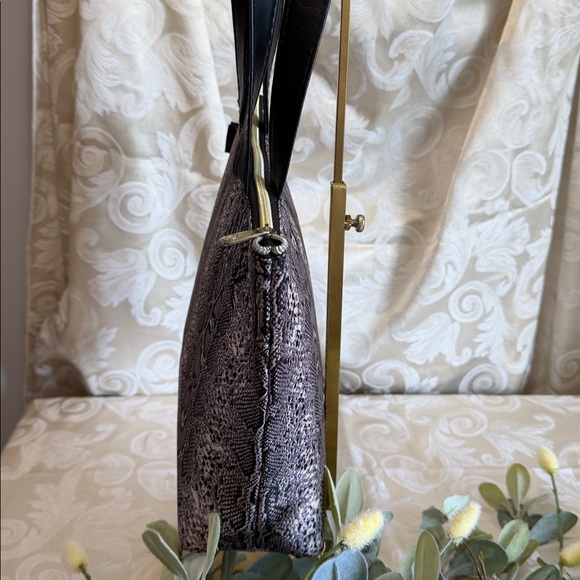 Insulated lunch tote! Brand new/ ever used!Retile print! - Picture 6 of 8